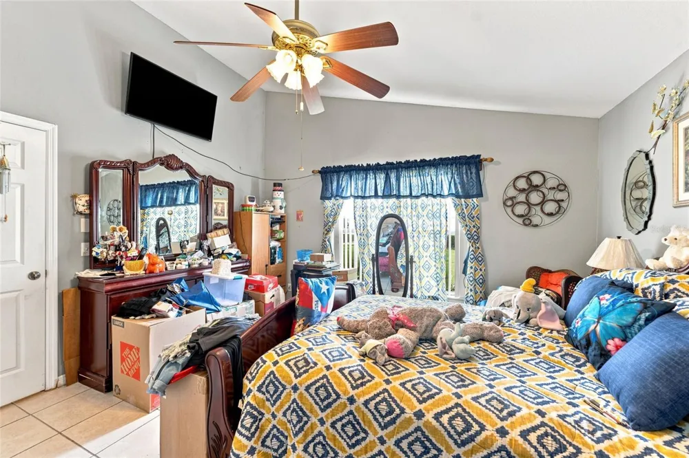 8464 ADELE ROAD Lakeland, FL 33810