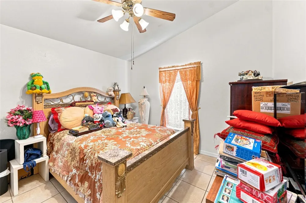 8464 ADELE ROAD Lakeland, FL 33810
