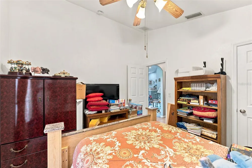 8464 ADELE ROAD Lakeland, FL 33810