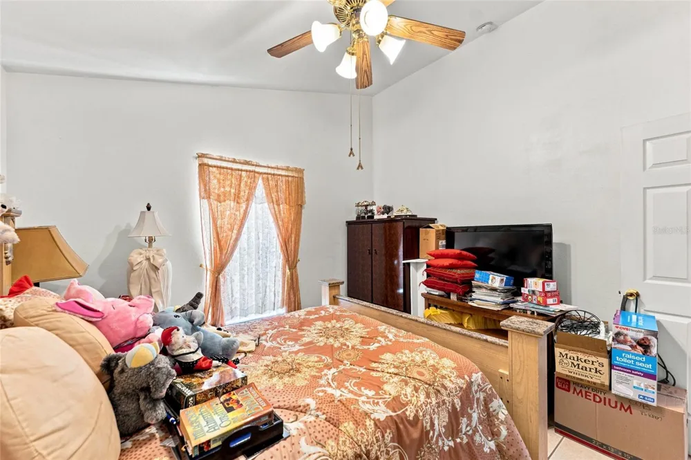 8464 ADELE ROAD Lakeland, FL 33810