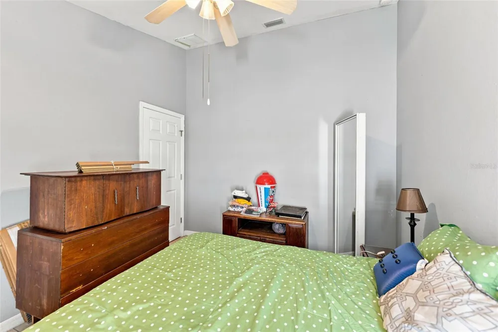 8464 ADELE ROAD Lakeland, FL 33810