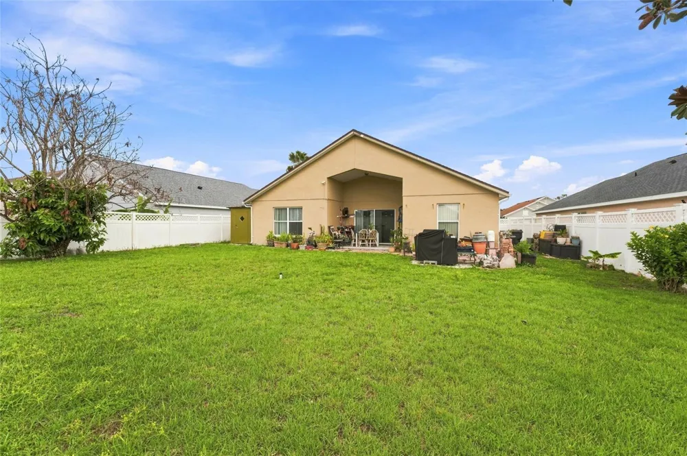 8464 ADELE ROAD Lakeland, FL 33810