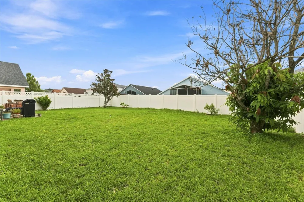 8464 ADELE ROAD Lakeland, FL 33810