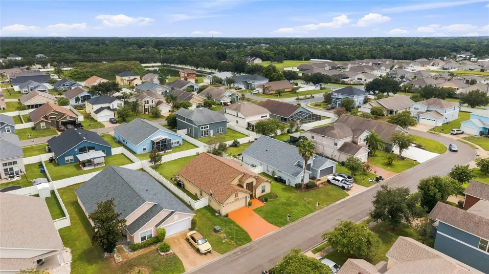 8464 ADELE ROAD Lakeland, FL 33810