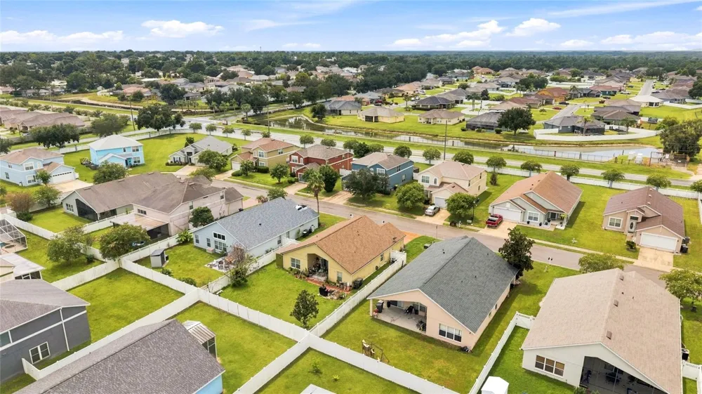 8464 ADELE ROAD Lakeland, FL 33810