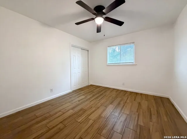 3702 AUTUMN LN San Antonio, TX 78219