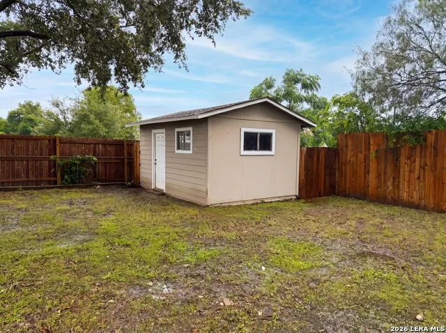 3702 AUTUMN LN San Antonio, TX 78219