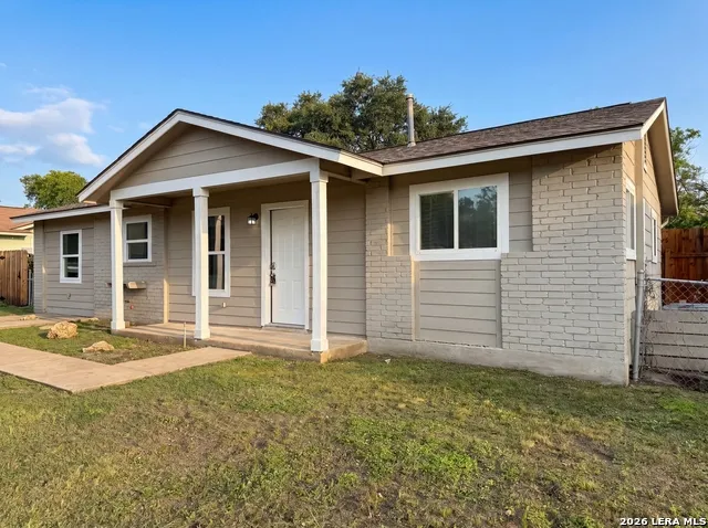 3702 AUTUMN LN San Antonio, TX 78219