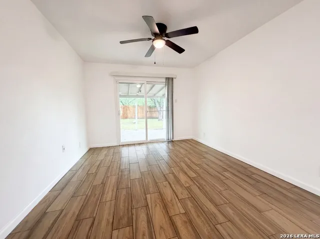 3702 AUTUMN LN San Antonio, TX 78219