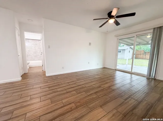 3702 AUTUMN LN San Antonio, TX 78219