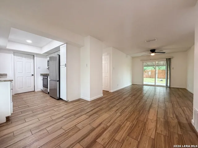 3702 AUTUMN LN San Antonio, TX 78219