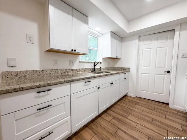 3702 AUTUMN LN San Antonio, TX 78219