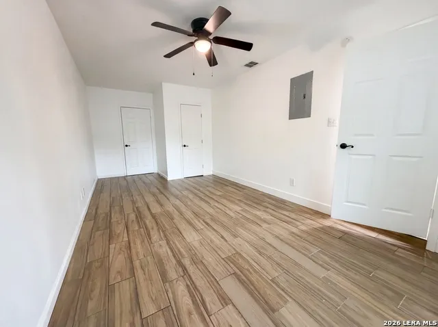 3702 AUTUMN LN San Antonio, TX 78219