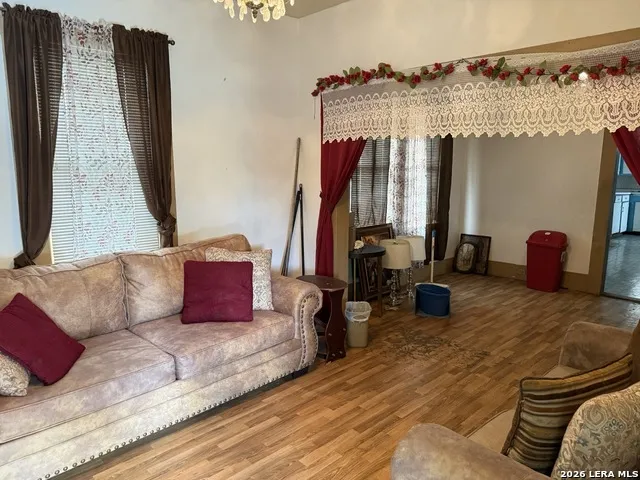 2907 MORALES ST San Antonio, TX 78207