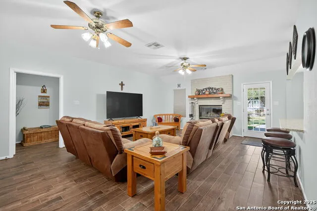 231 Hayden Pleasanton, TX 78064
