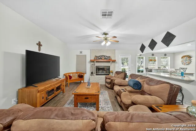 231 Hayden Pleasanton, TX 78064