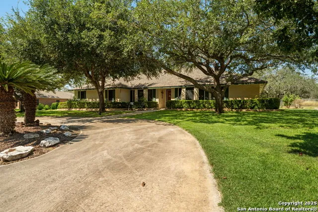 231 Hayden Pleasanton, TX 78064
