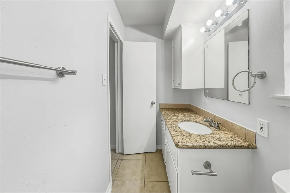 9619 Guest Street Houston, TX 77078