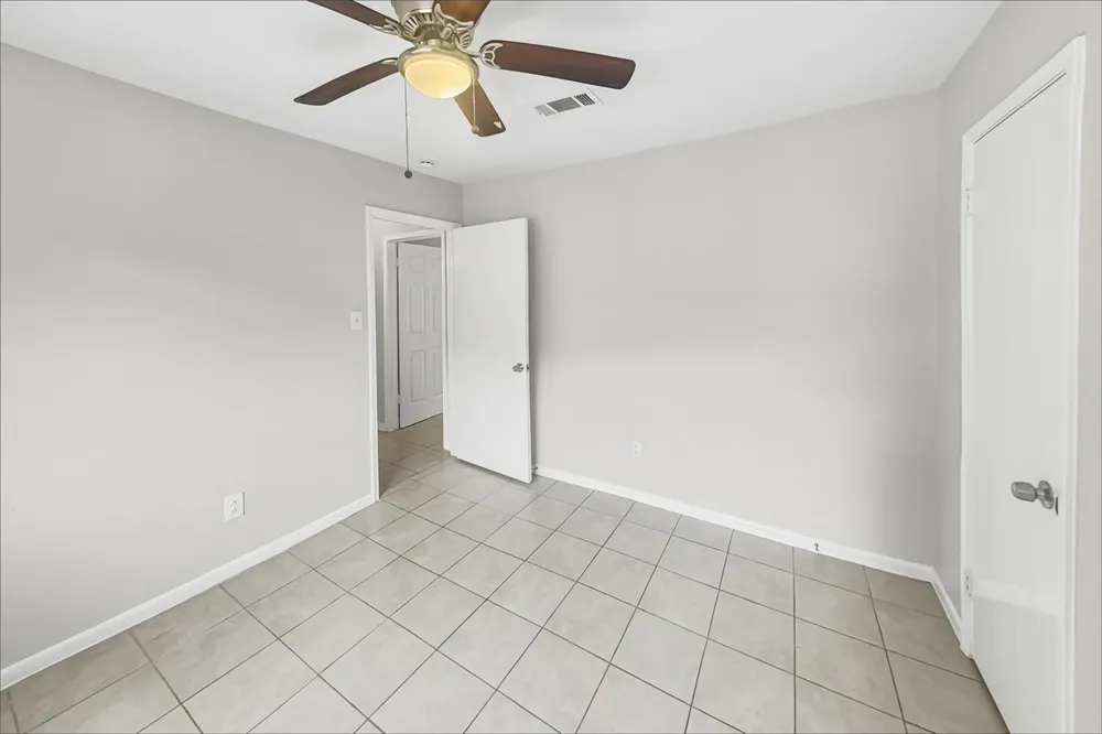 9619 Guest Street Houston, TX 77078