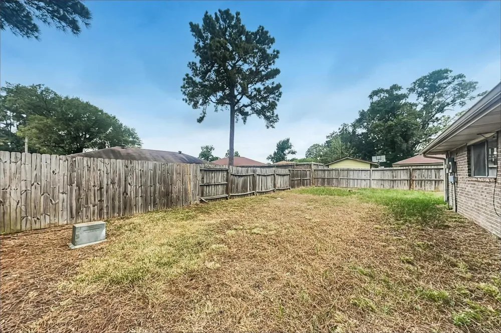 9619 Guest Street Houston, TX 77078