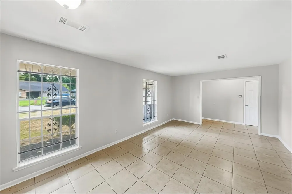 9619 Guest Street Houston, TX 77078