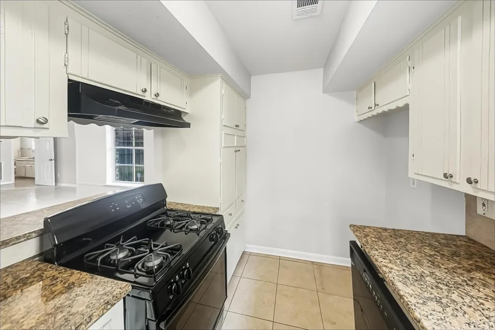 9619 Guest Street Houston, TX 77078