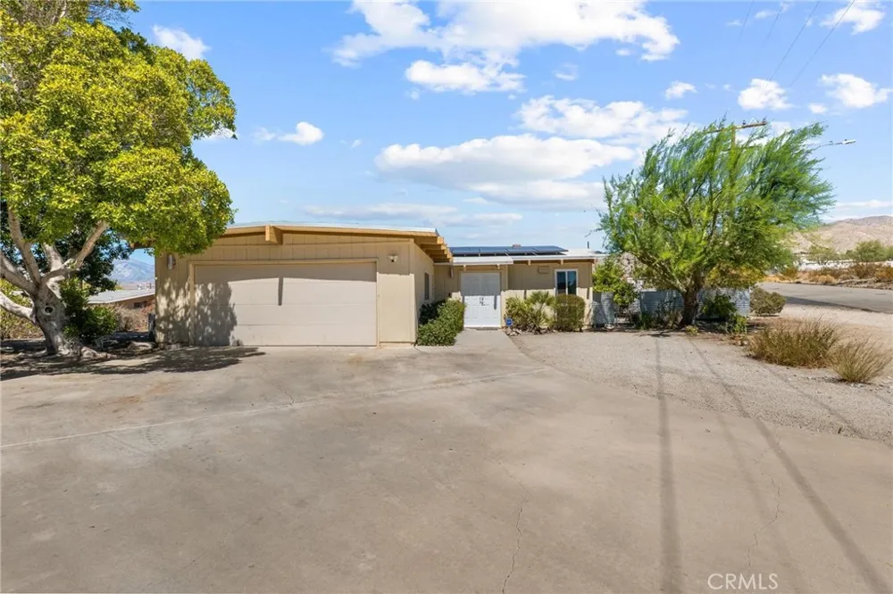 12435 Verbena Desert Hot Springs, CA 92240