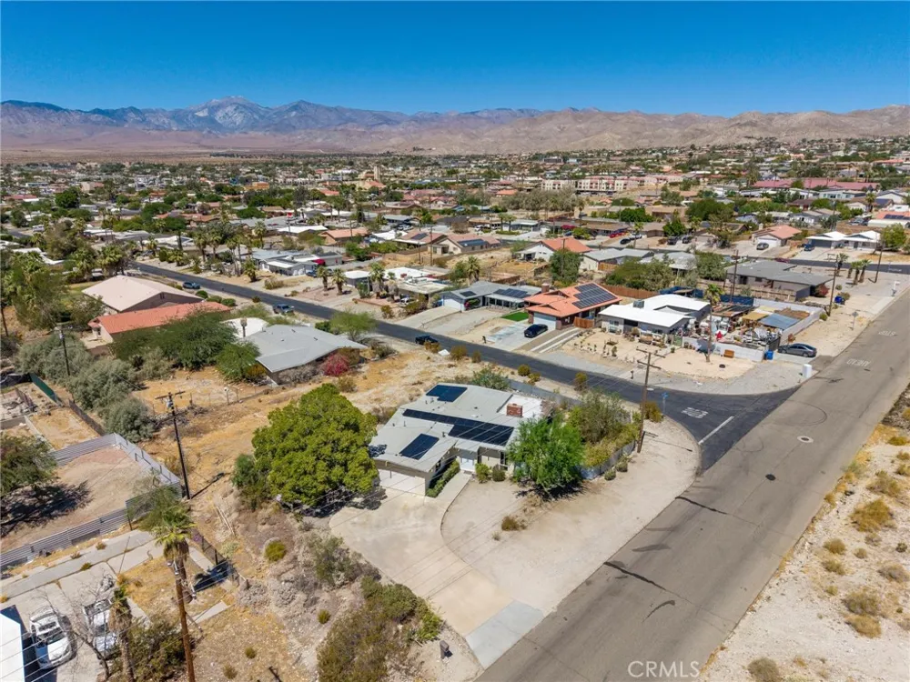 12435 Verbena Desert Hot Springs, CA 92240