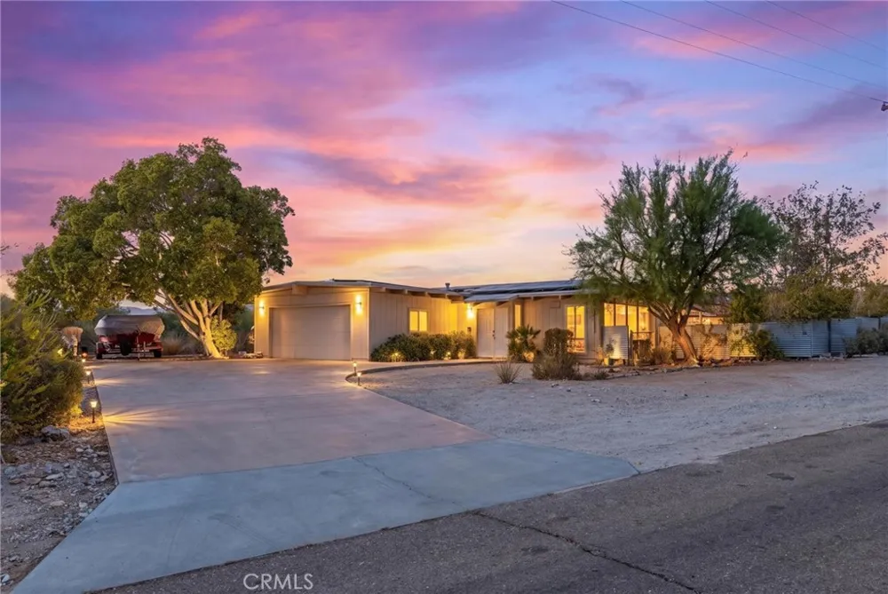 12435 Verbena Desert Hot Springs, CA 92240
