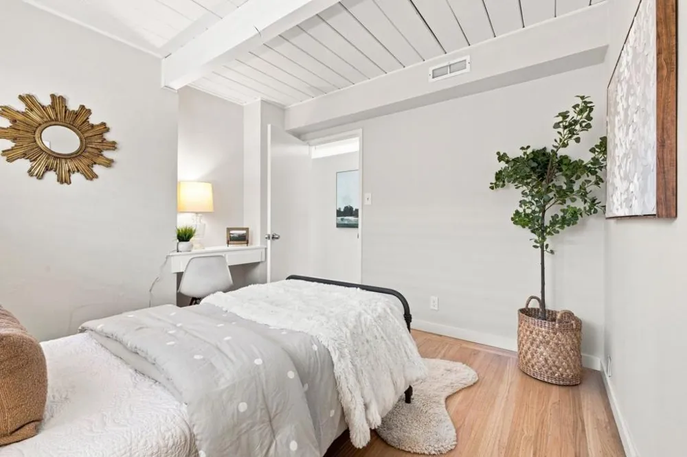 1741 S Norfolk Street San Mateo, CA 94403