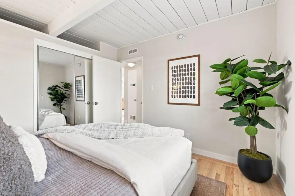 1741 S Norfolk Street San Mateo, CA 94403