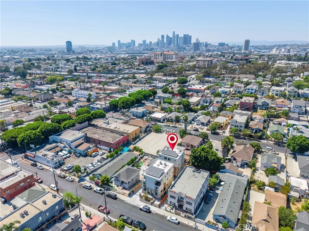 327 Chicago Los Angeles, CA 90033