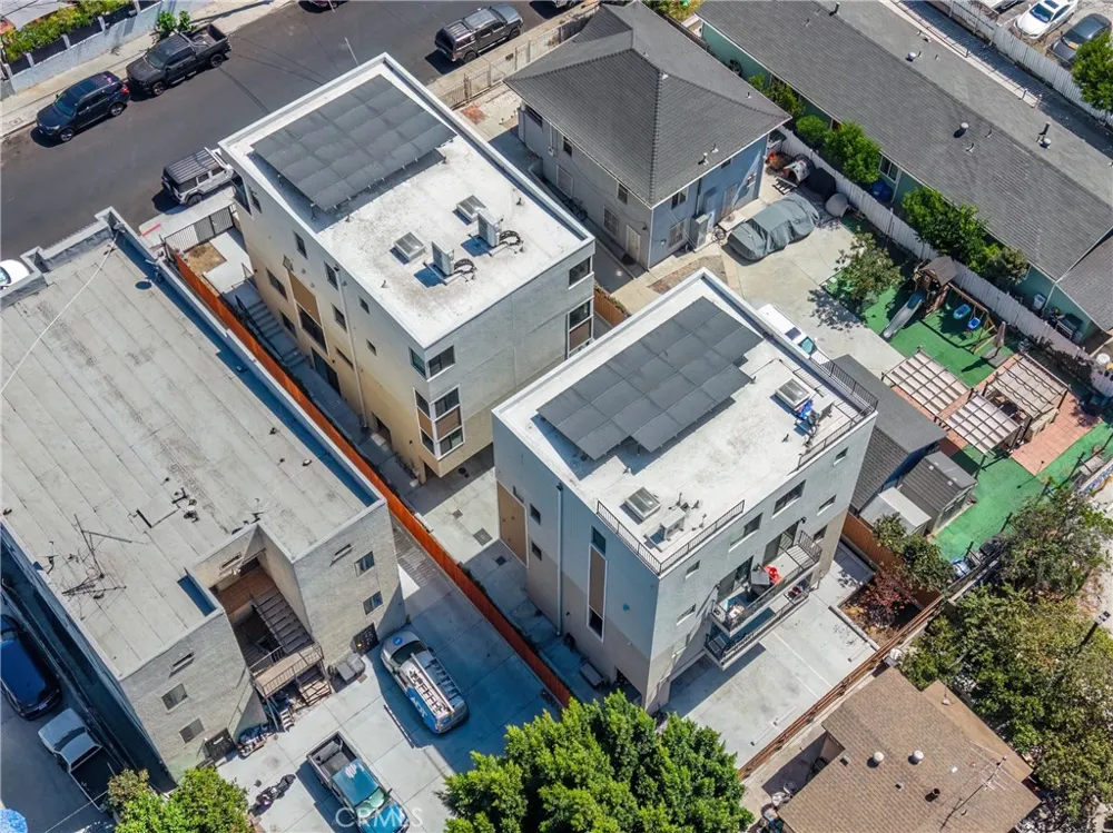 327 Chicago Los Angeles, CA 90033