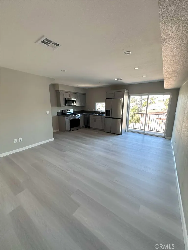 327 Chicago Los Angeles, CA 90033