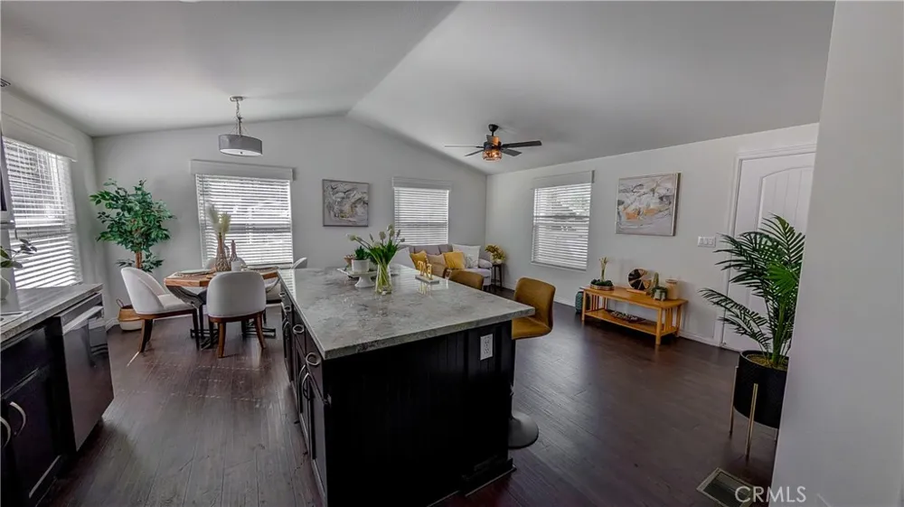 400 E. Arbor St. #1 Long Beach, CA 90805