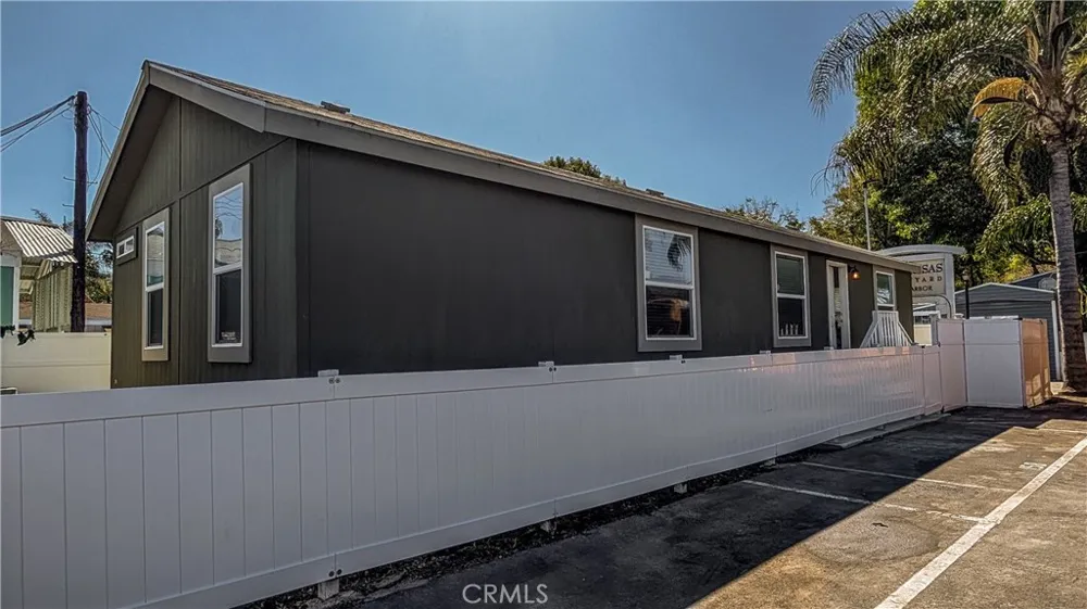 400 E. Arbor St. #1 Long Beach, CA 90805
