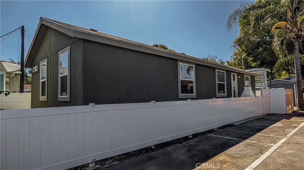 400 E. Arbor St. #1 Long Beach, CA 90805