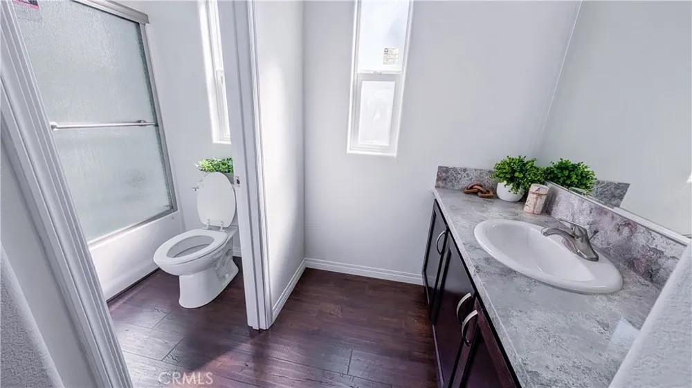 400 E. Arbor St. #1 Long Beach, CA 90805