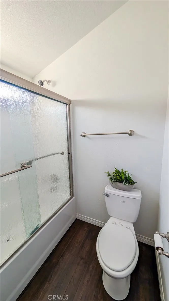 400 E. Arbor St. #1 Long Beach, CA 90805