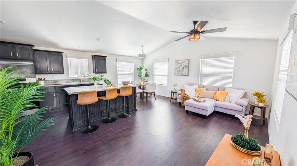 400 E. Arbor St. #1 Long Beach, CA 90805