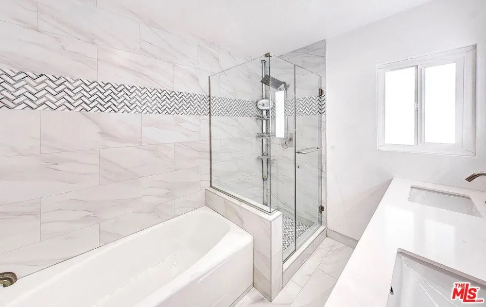 722 Lincoln Boulevard #3 Santa Monica, CA 90402