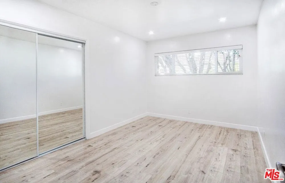 722 Lincoln Boulevard #3 Santa Monica, CA 90402
