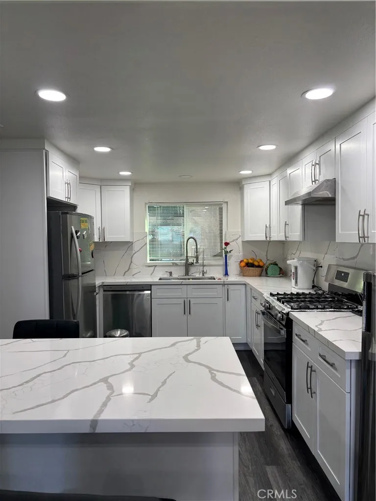 13934 Magnolia Garden Grove, CA 92844