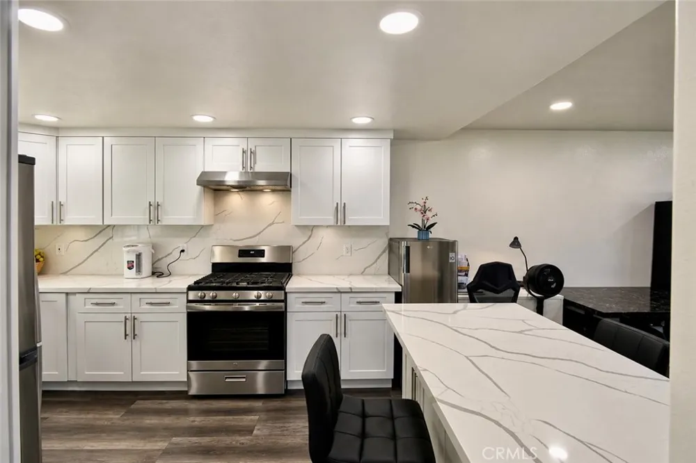 13934 Magnolia Garden Grove, CA 92844