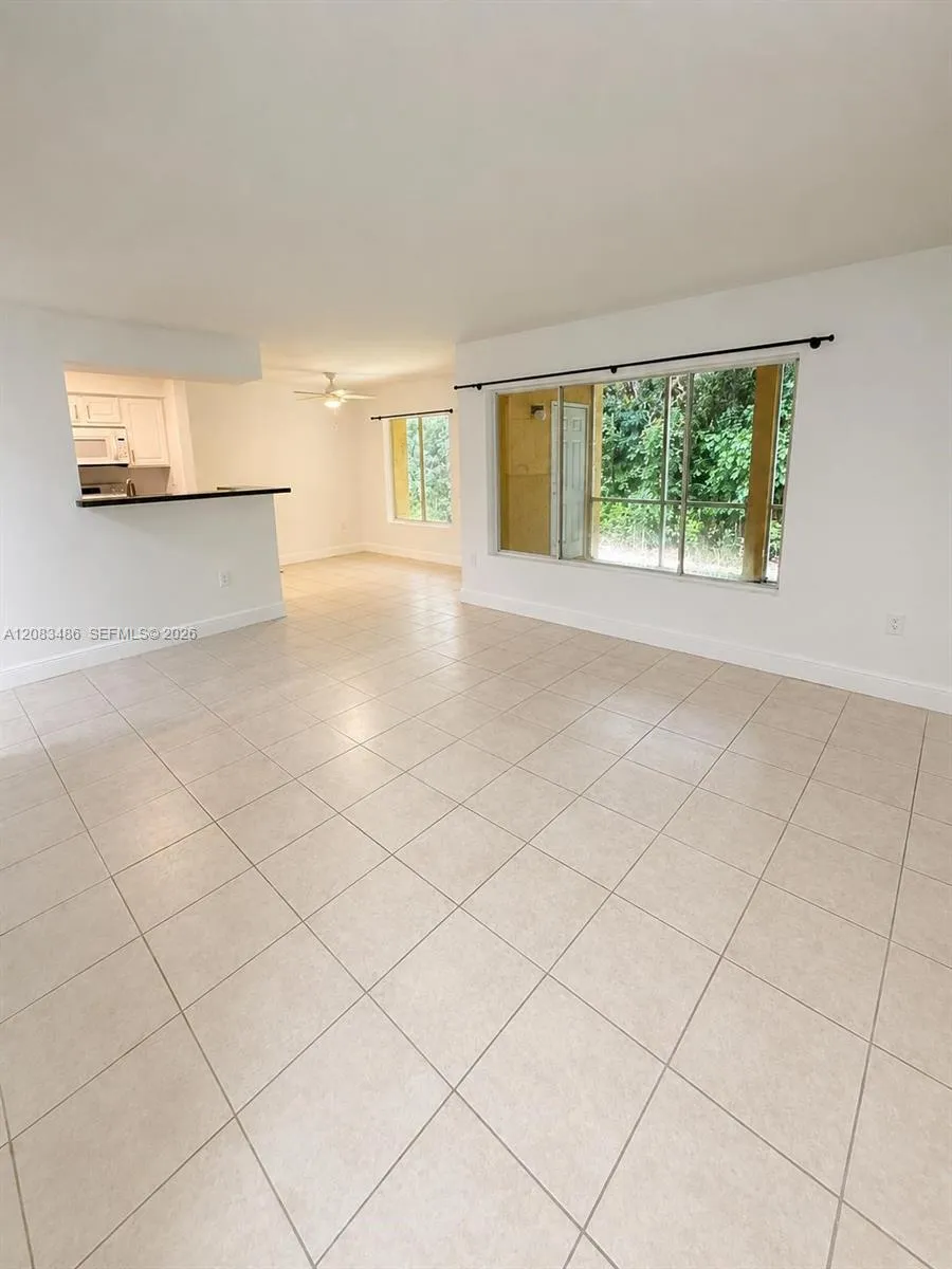 2642 NW 33rd St #1904 Oakland Park, FL 33309