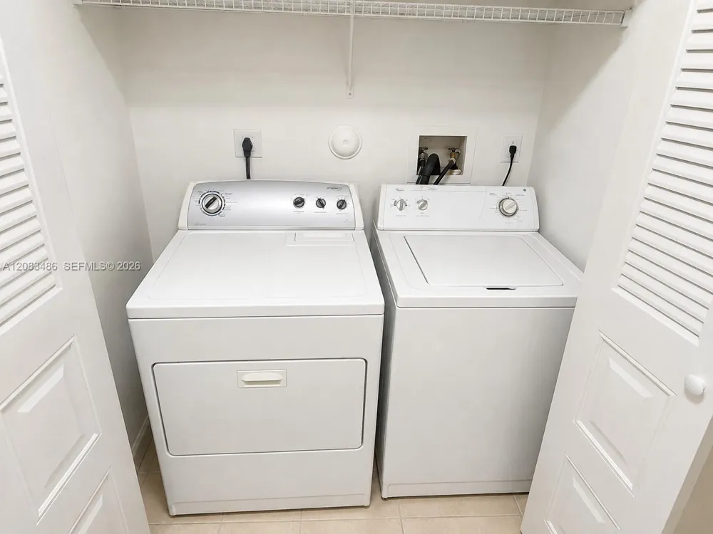 2642 NW 33rd St #1904 Oakland Park, FL 33309