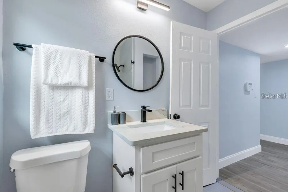 101 S LAKEMONT AVENUE Winter Park, FL 32792
