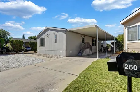 27361 Sierra Highway #260