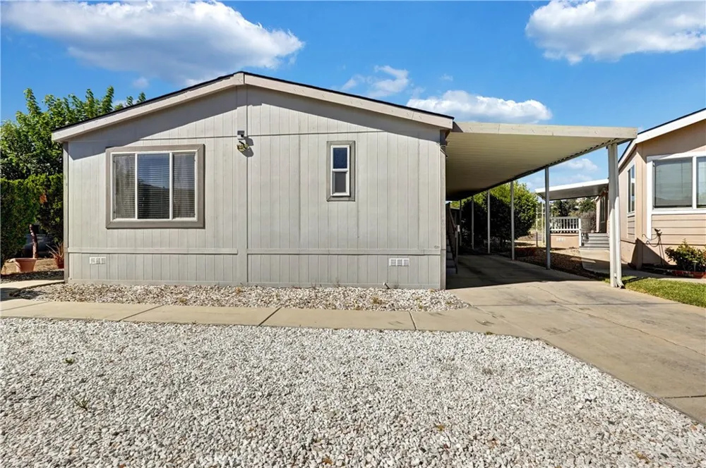 27361 Sierra Highway #260 Canyon Country, CA 91351