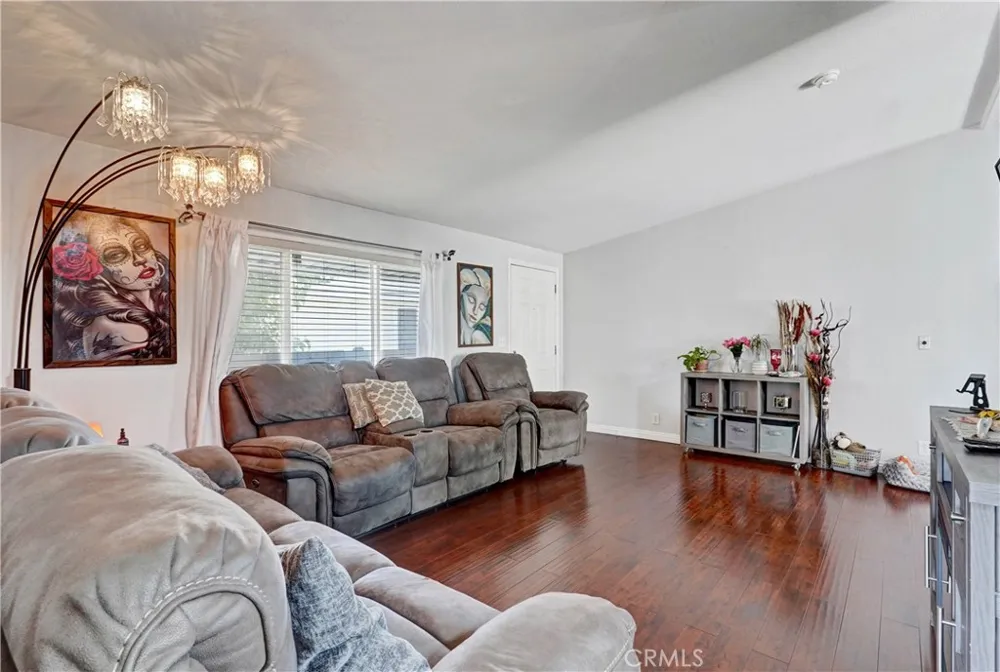27361 Sierra Highway #260 Canyon Country, CA 91351